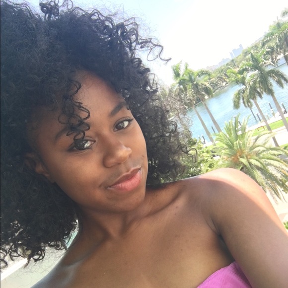 Meet your Posher, Nila - Picture 1 of 1